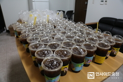 천안서북소방서에 배달된 커피 100잔 “시원하게 드세요”