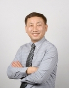 [함께 사는 세상] 다양한 도로표지판 중, 긴급차량 길 터주는 요령 표지판은 왜 없을까? 